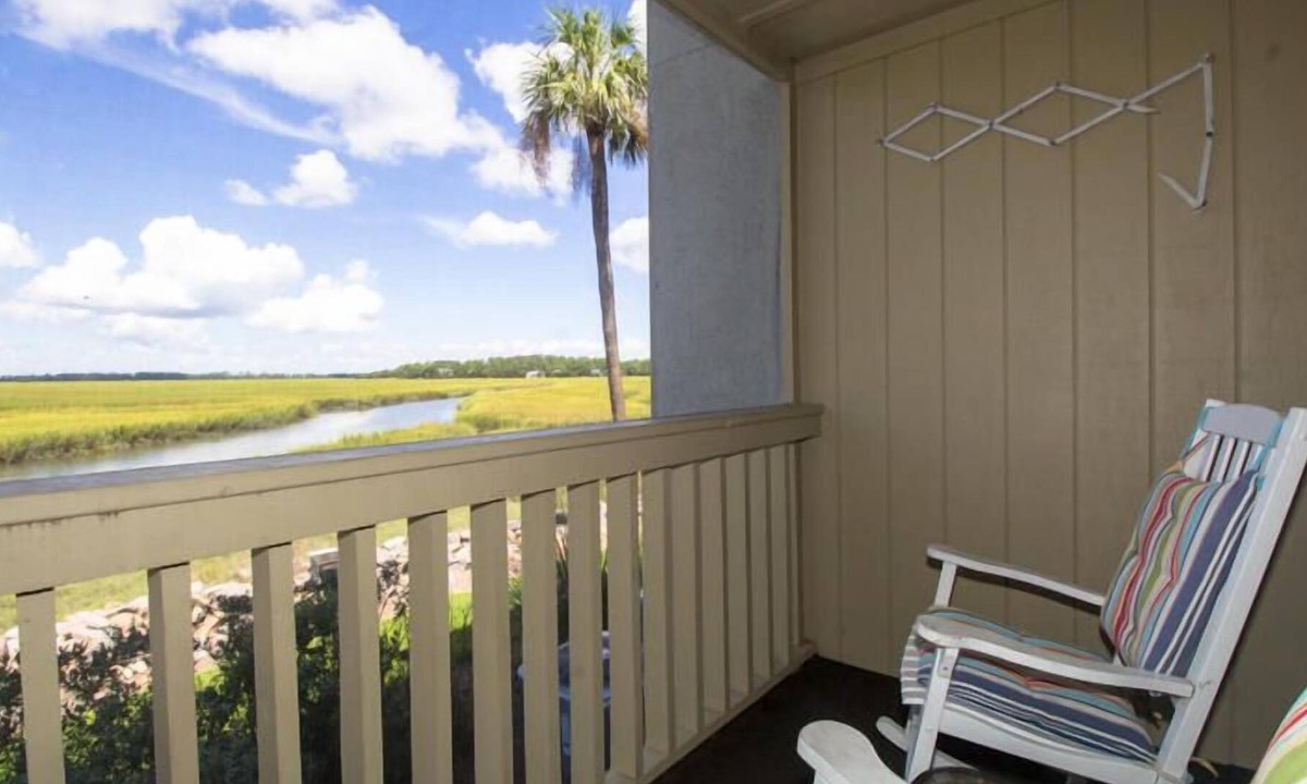 Saint Helena Island House | Cozy Villa w/ Gorgeous Marsh & Canal Views - Near Beach Club & Tennis