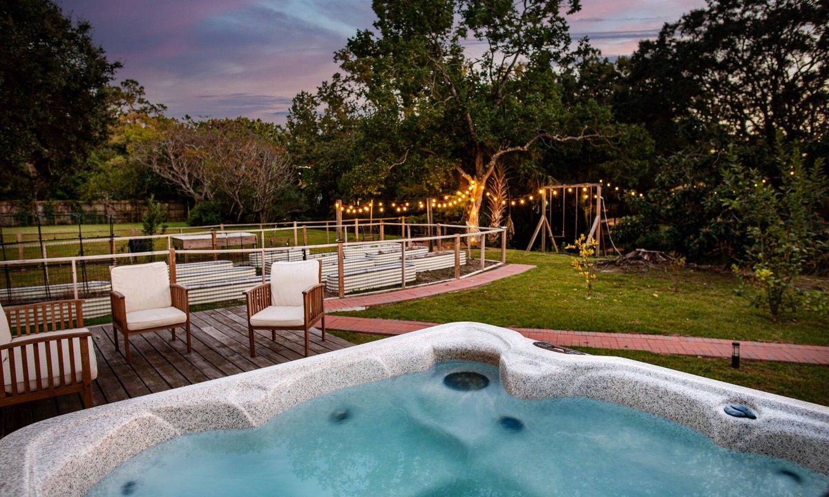 Charleston House | Creekside Retreat w/Hot Tub + Game Room, 6 minutes to Downtown, 15 to Folly!