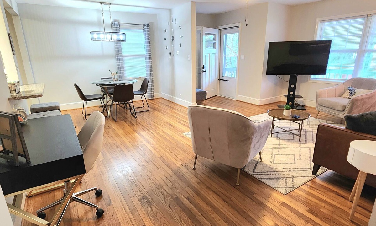 Florence House | Crystal Place Near MUSC and Mcleod Hospital