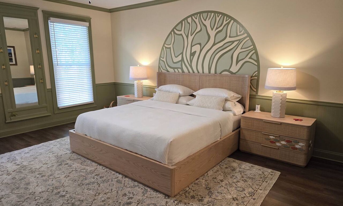 Melrose on the Beach Cottage | Daufuskie Paradise, Oceanfront 3 Suite Cottage with Huge Porch