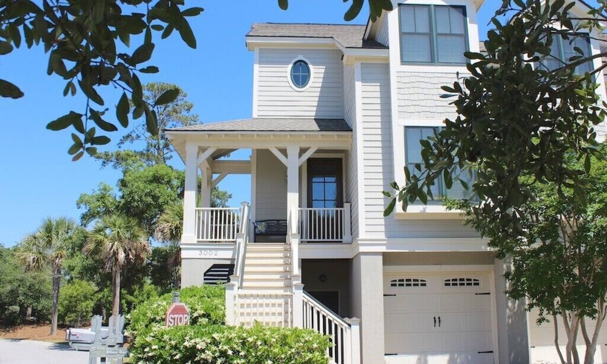 Seabrook Island House | Designer Saltmarsh Townhome! Neighborhood Pool! Great Location! Amenity access included!