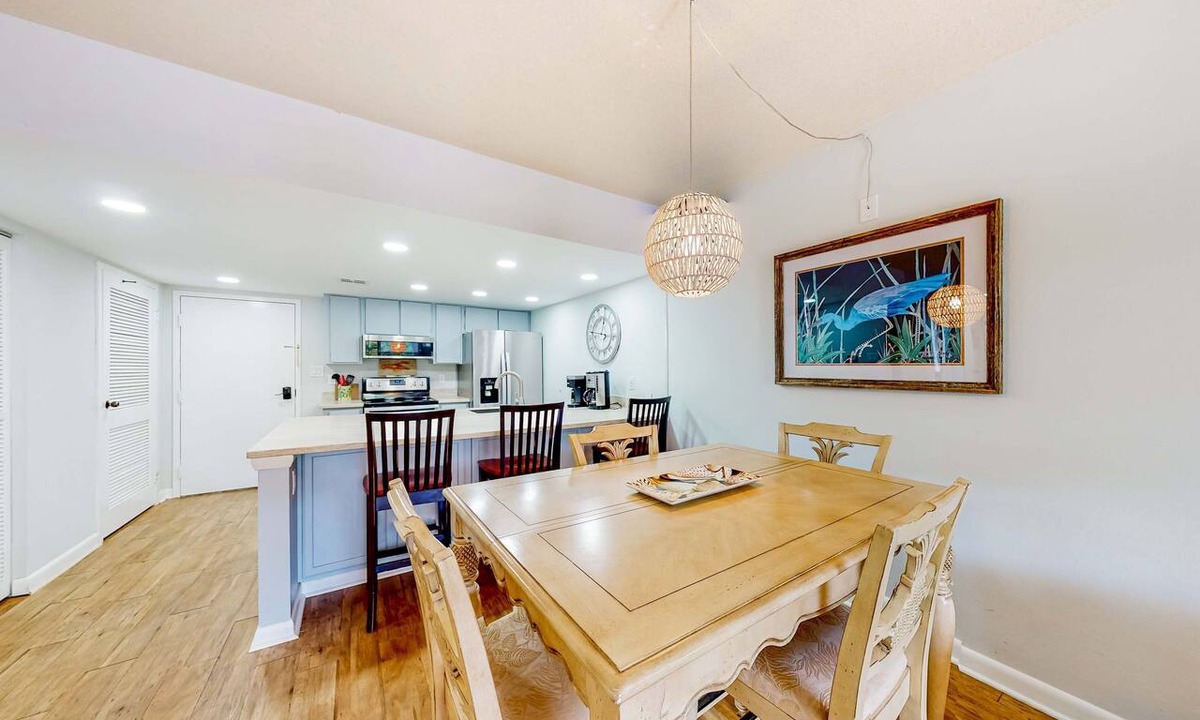 Harbour Town Condo | Dog friendly coastal condo water views, balcony, WD, & AC
