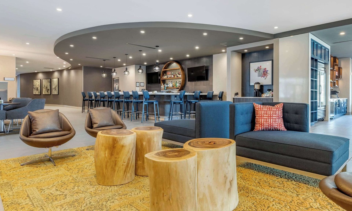 Summerville Hotel | DoubleTree by Hilton Summerville Nexton