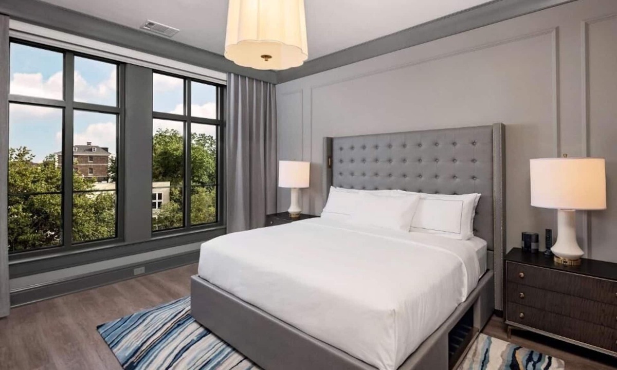 Ansonborough Hotel | Downtown Getaway w/Kitchenette l Near to South Carolina Aquarium - 0.3 mi Away