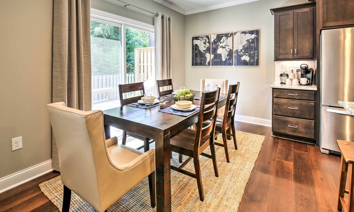 Southern Pines Apartment | Downtown Townhome; Walk to Dine & Shop on Broad St