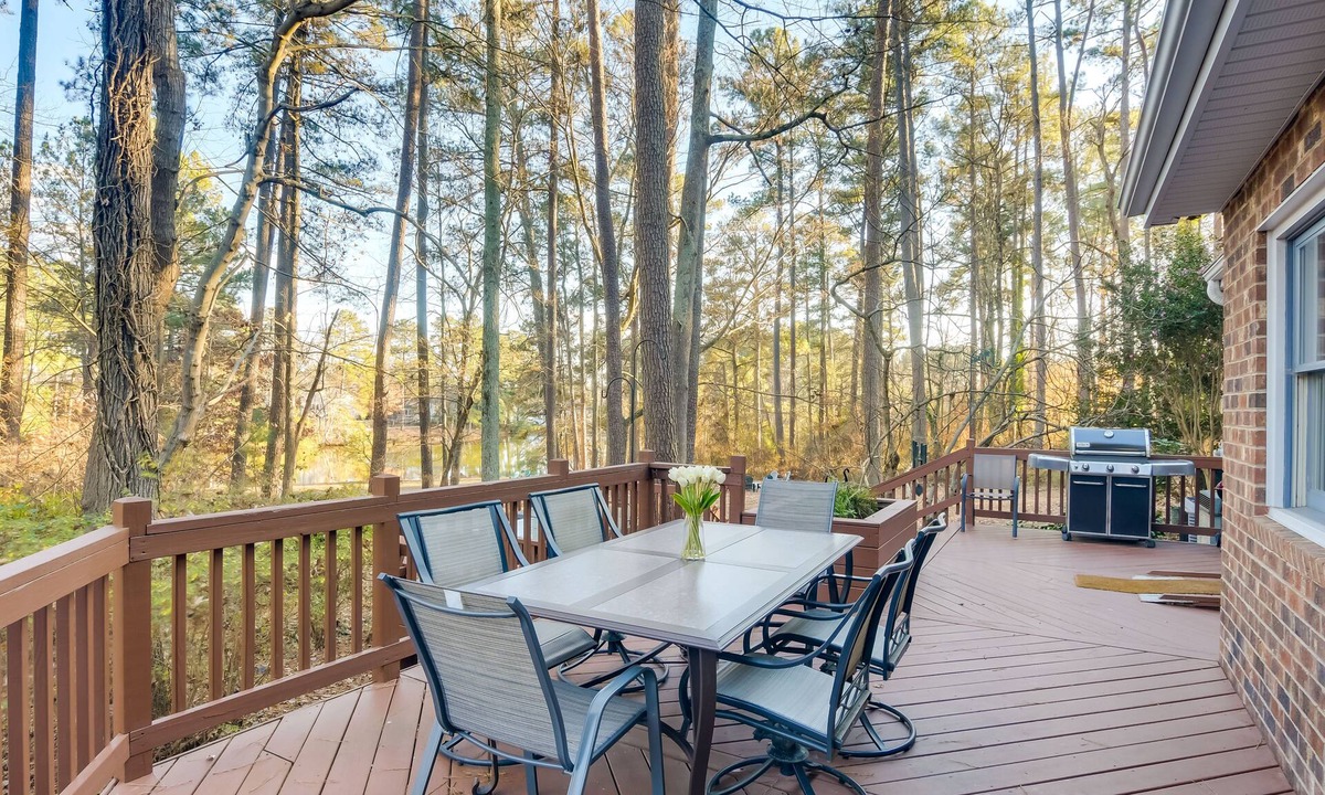 Durham House | Durham Rare Waterfront Gem: Close to Everything!