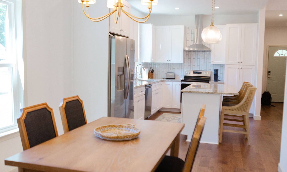 Burlington House | Elon University & Country Club Area Newly Built 3BDR home large private backyard