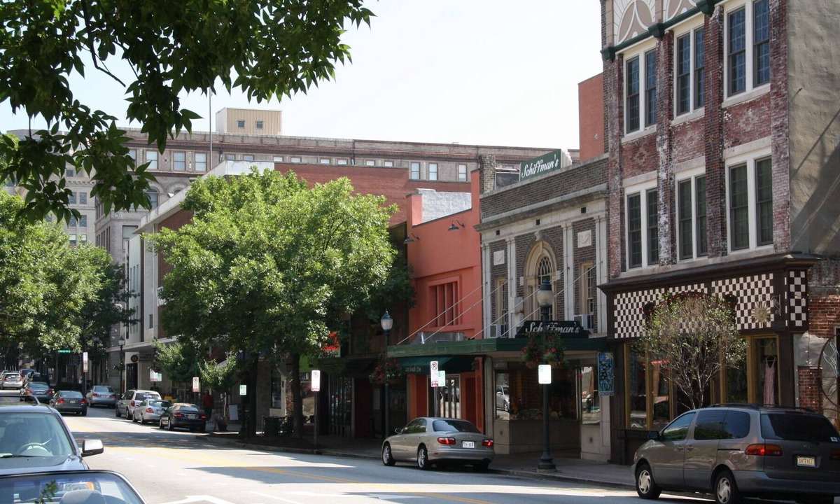 Downtown Greensboro Condo | Exclusive Downtown Penthouse Apartment w/ Huge Terrace