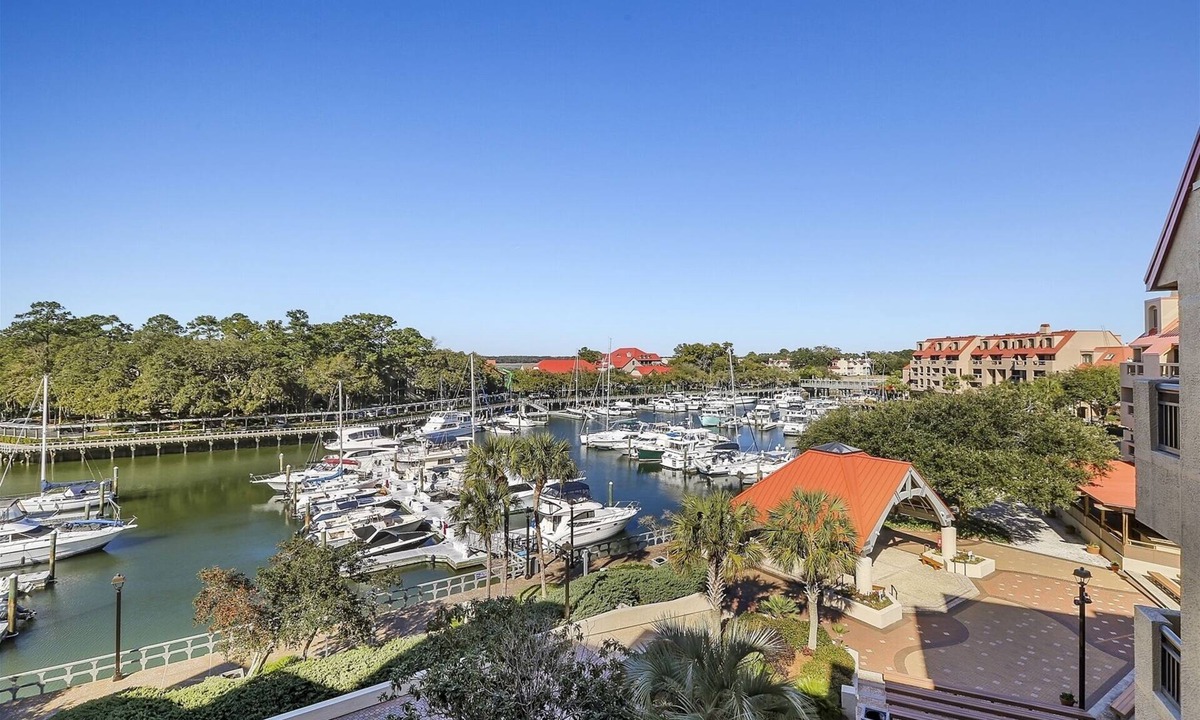 Shelter Cove Condo | Fabulous Water & Shelter Cove Harbour Views