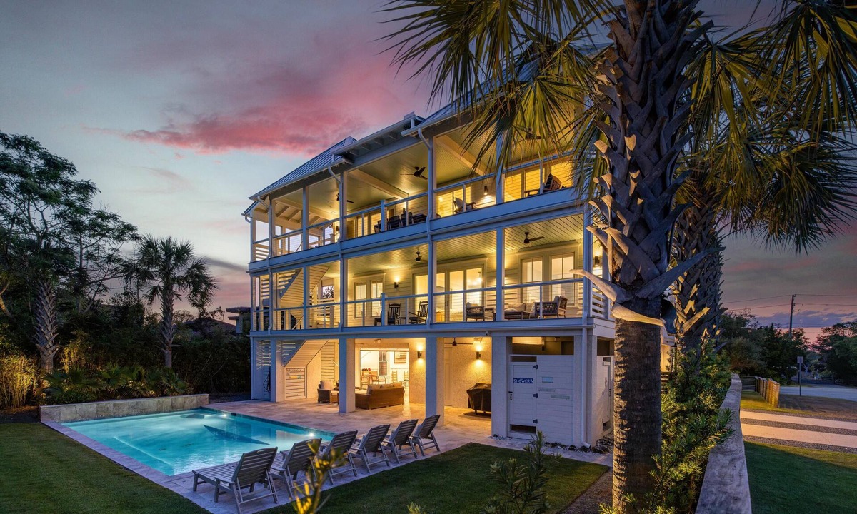 Isle of Palms House | Family Friendly -Elegant Stay with Pool & Views