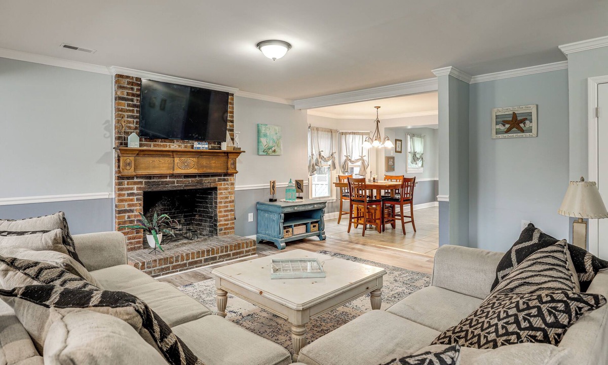 Socastee House | Family & Pet Friendly! Home 6 Mi to Surfside Beach