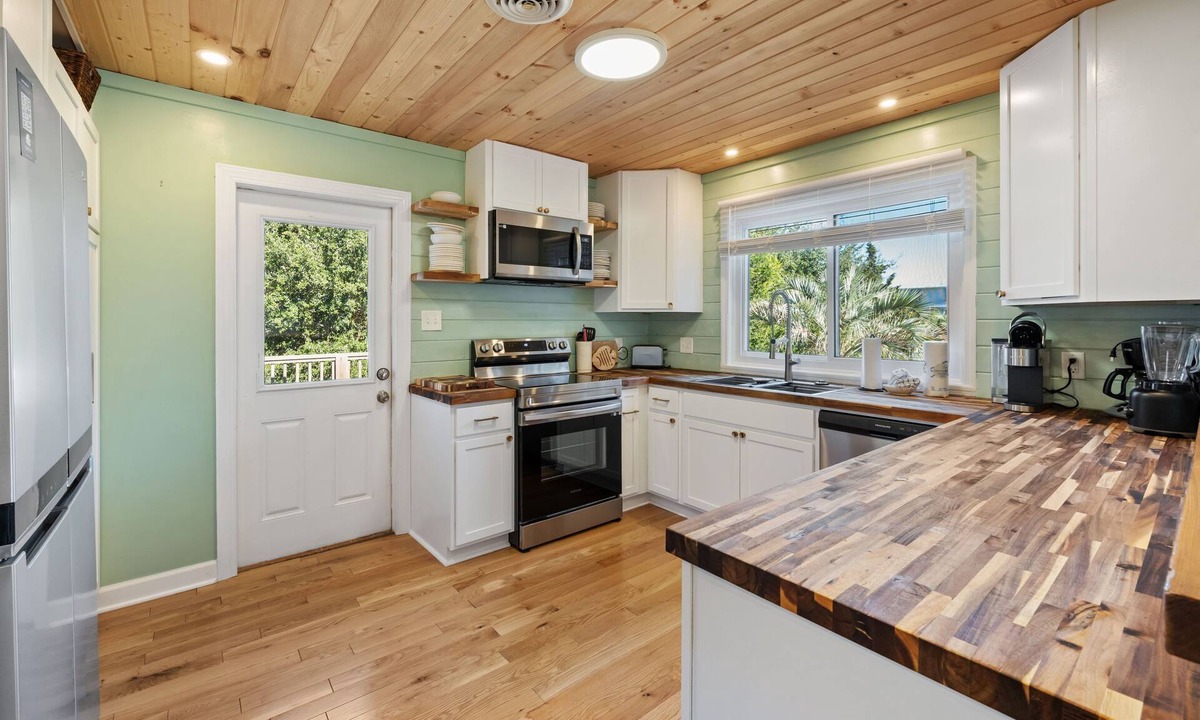 Debordieu Colony House | Fantastic 7 BR 5 BATH Family and PET Friendly home in DeBordieu NEW OWNERS