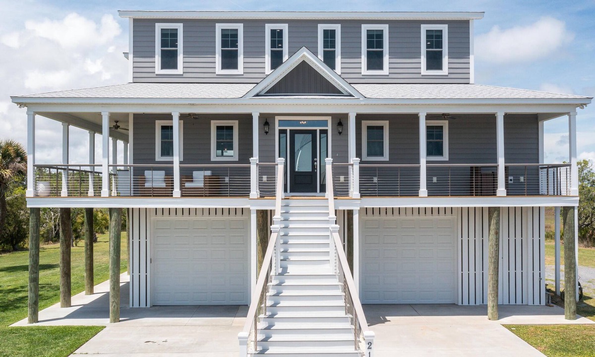 Charleston House | Folly Beach and Charleston downtown