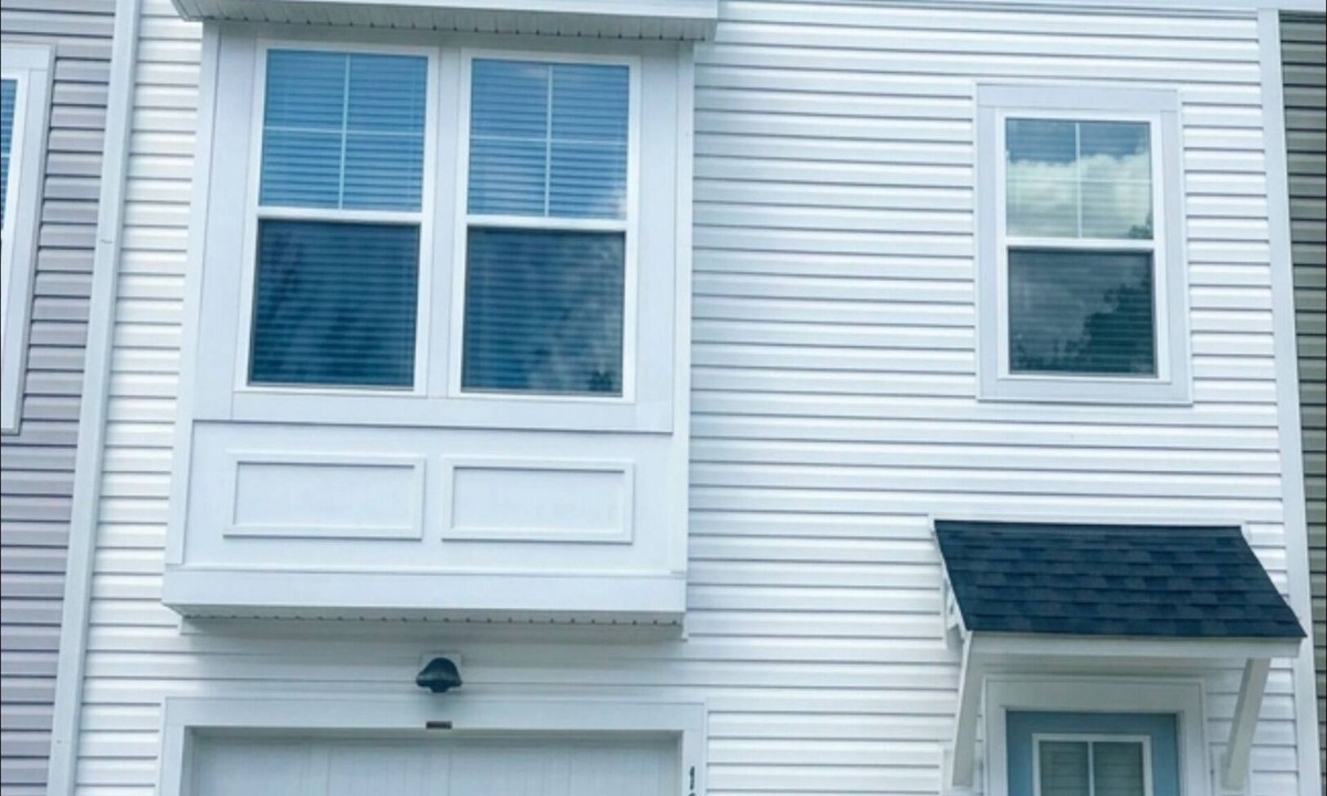 Goose Creek House | Fox and Tide: Charleston Area Getaway, a 4BR Townhome Near Everything
