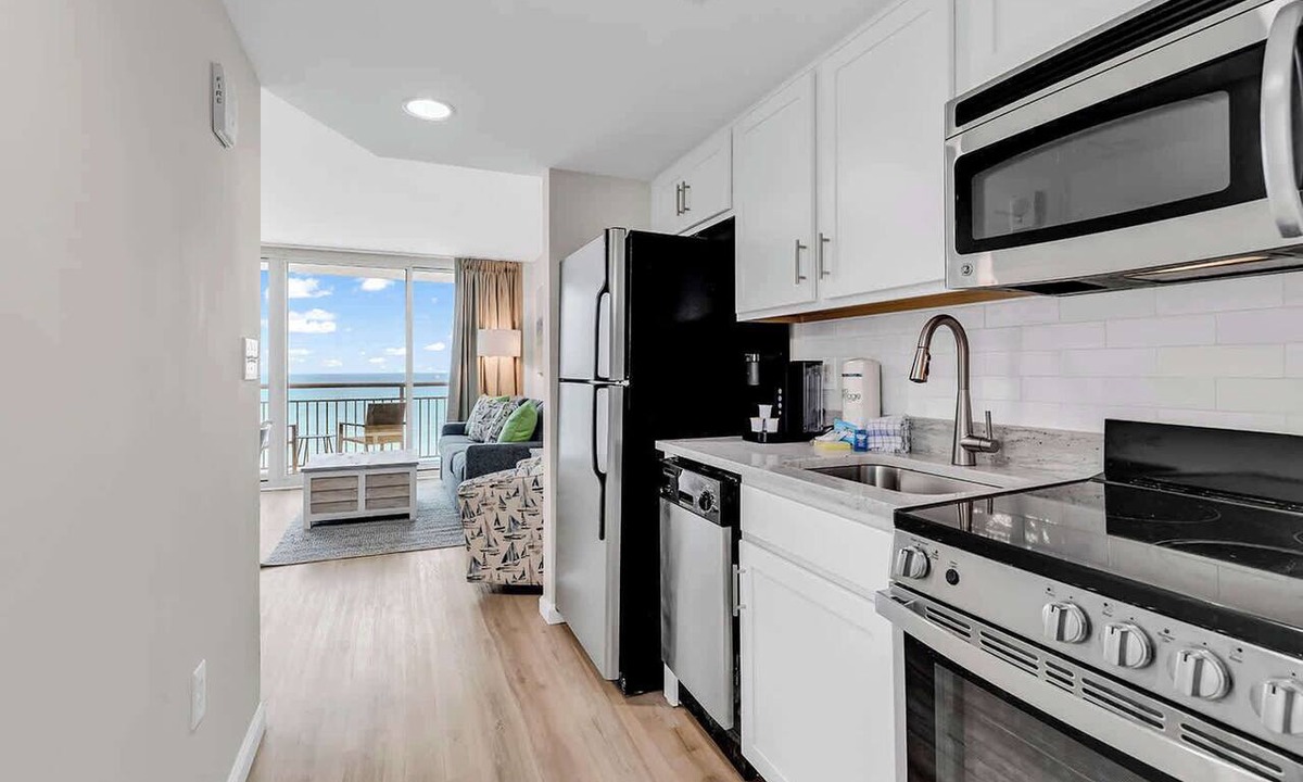 Downtown Myrtle Beach Condo | Fully Updated 1BR Oceanfront Oasis at Oceans One