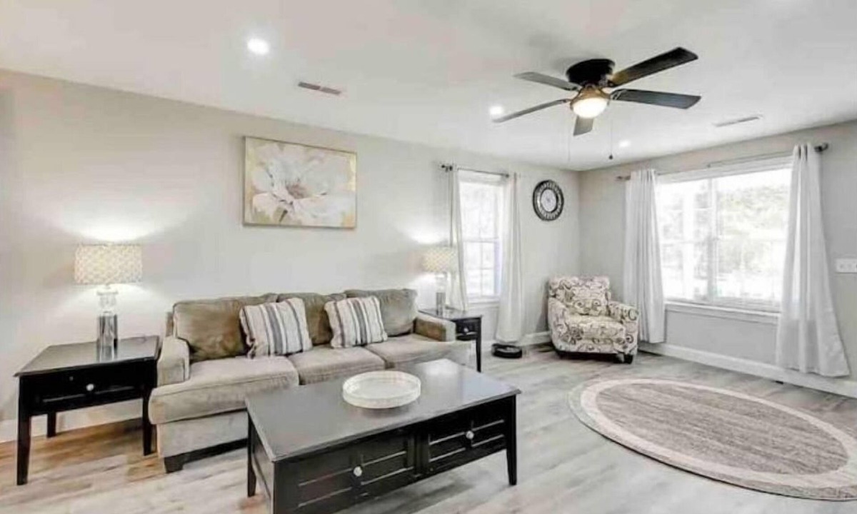 Johns Island House | Furnished Executive Home - Ideal for Travel Nurses & 30-Day+ Stays