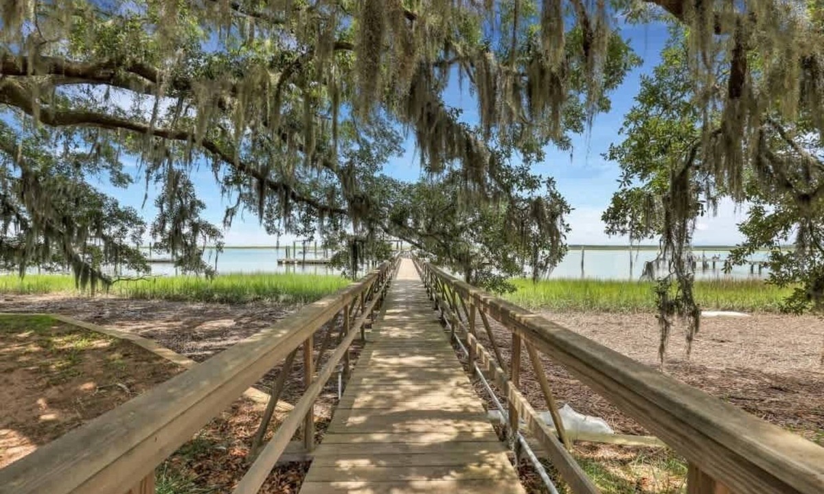Daufuskie Island House | Gone Daufuskie-Waterfront Home with Golf cart