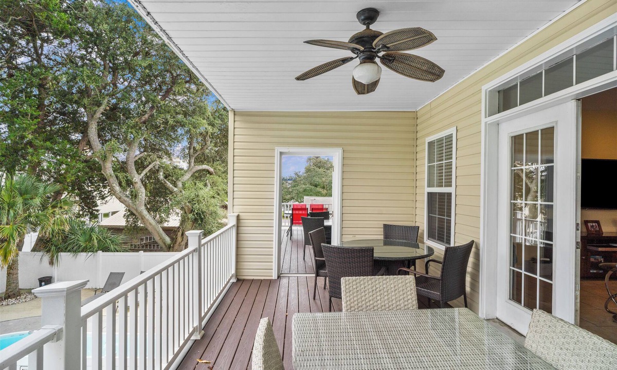 Crescent Beach House | Grand Coastal Retreat: 10 Bedrooms, 2 Private Pools & Ocean Views!