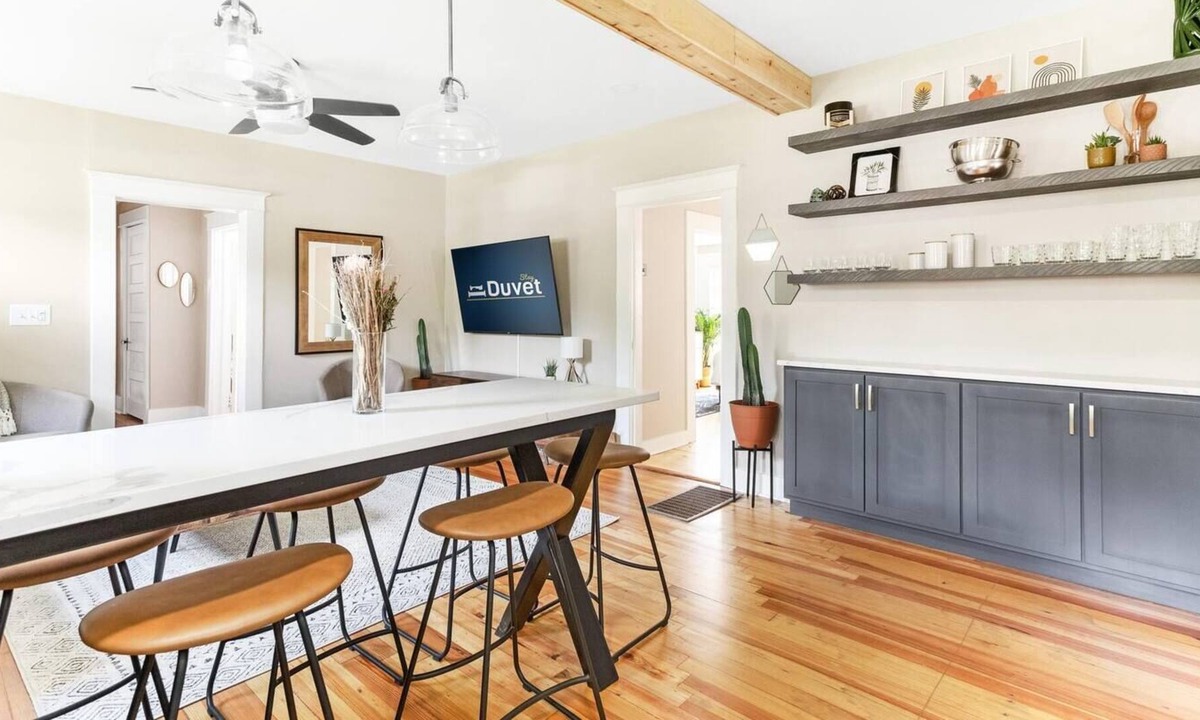 Westside House | Green Tea by StayDuvet | Hampton Park & Upper King