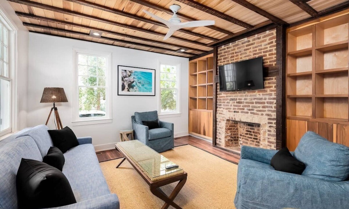 Cannonborough Elliotborough House | Historic Boutique Home ‘Tuckertown’