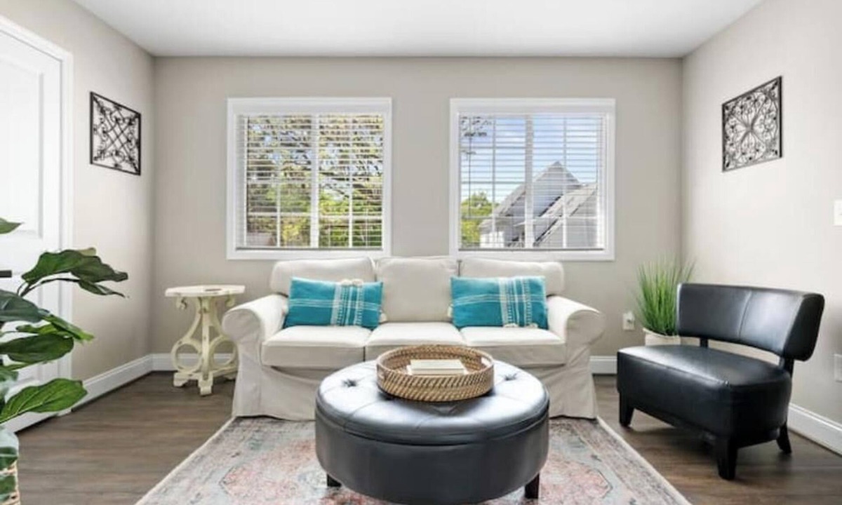 Charleston Apartment | Homey Place A Short Drive to Downtown & the Beach