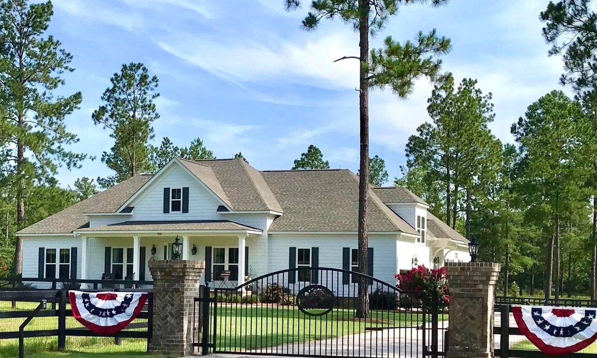 Aiken House | Horse Country Retreat Perfect for STEEPLECHASE or MASTERS or WINTER