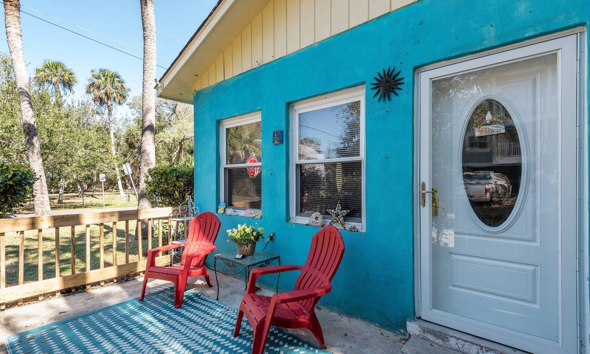 Folly Beach House | House on 2nd E Huron - Starr's Folly - Cute 3 BR Cottage - Pets Considered
