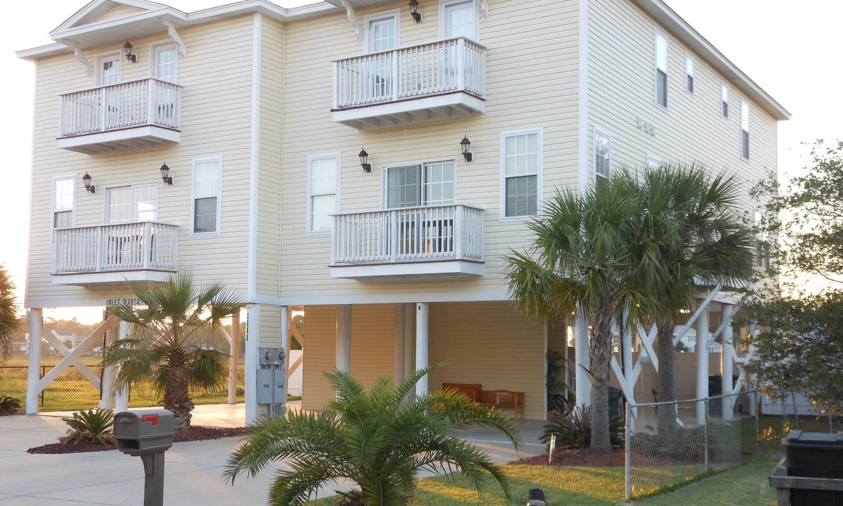 Garden City House | JUNE 13-20 DISCOUNT 5BR/5BA 1BLK FROM BEACH/MARSH/DOCK/PVT POOL/PET FRIENDLY