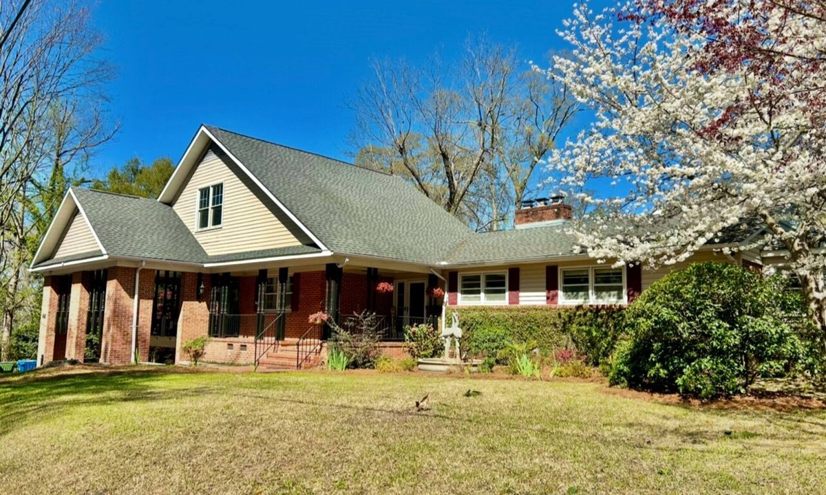 Hartsville House | Kenwood Retreat, Spacious Home Near Downtown