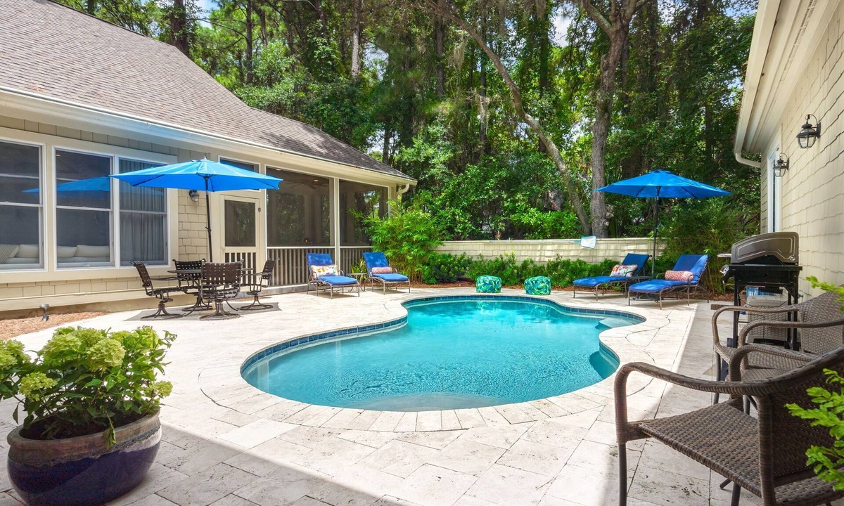 Vanderhorst Plantation House | Kiawah Island Luxurious Home with Pool and Guest House