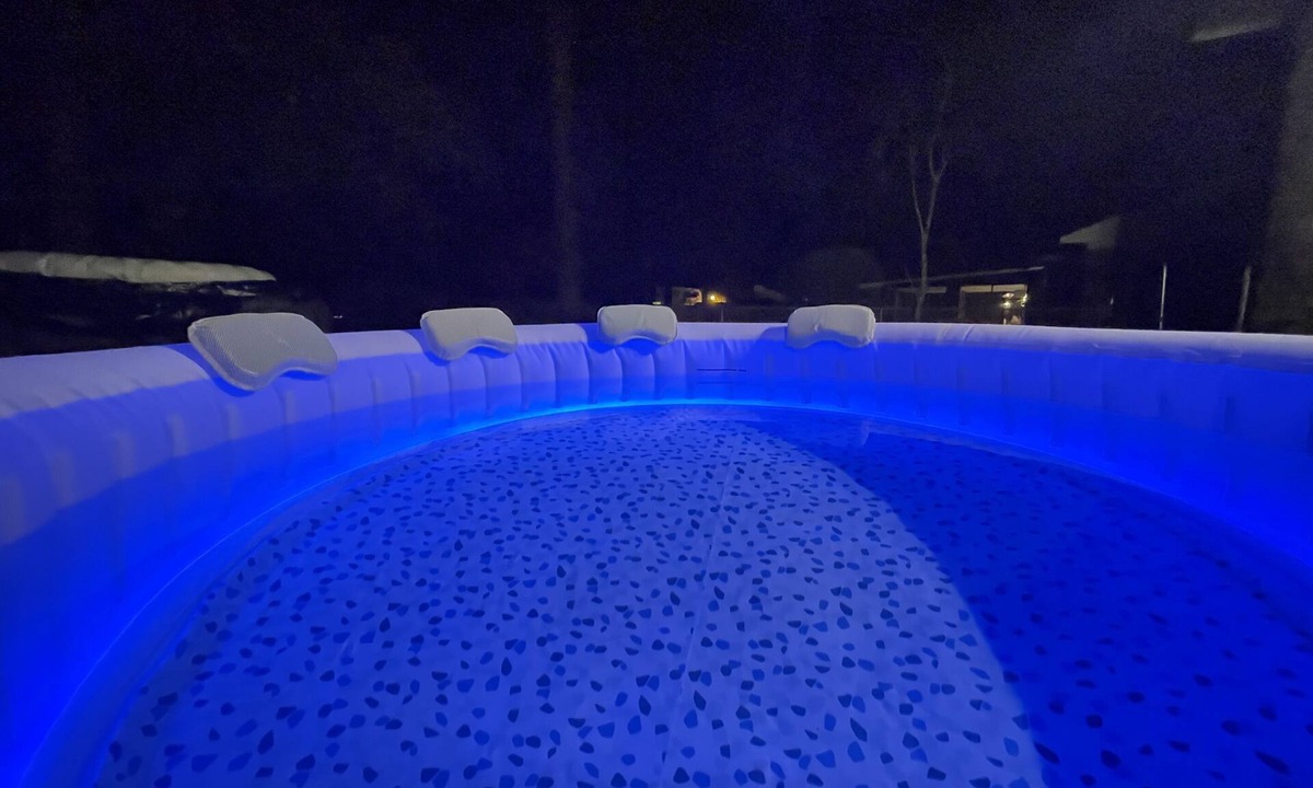 Ladson House | King Suite Hot Tub Fireplace Fire Pit Foosball 1