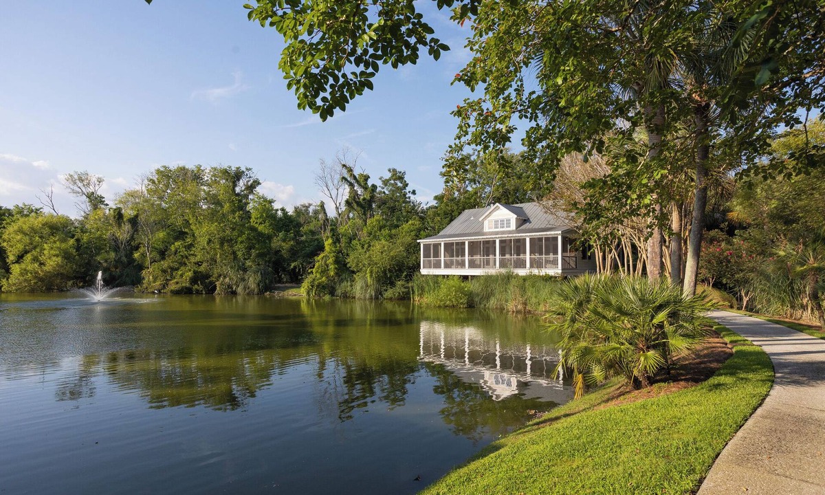 Charleston Cottage | Lagoon View w/shared pool Cottage - Min from Downtown!