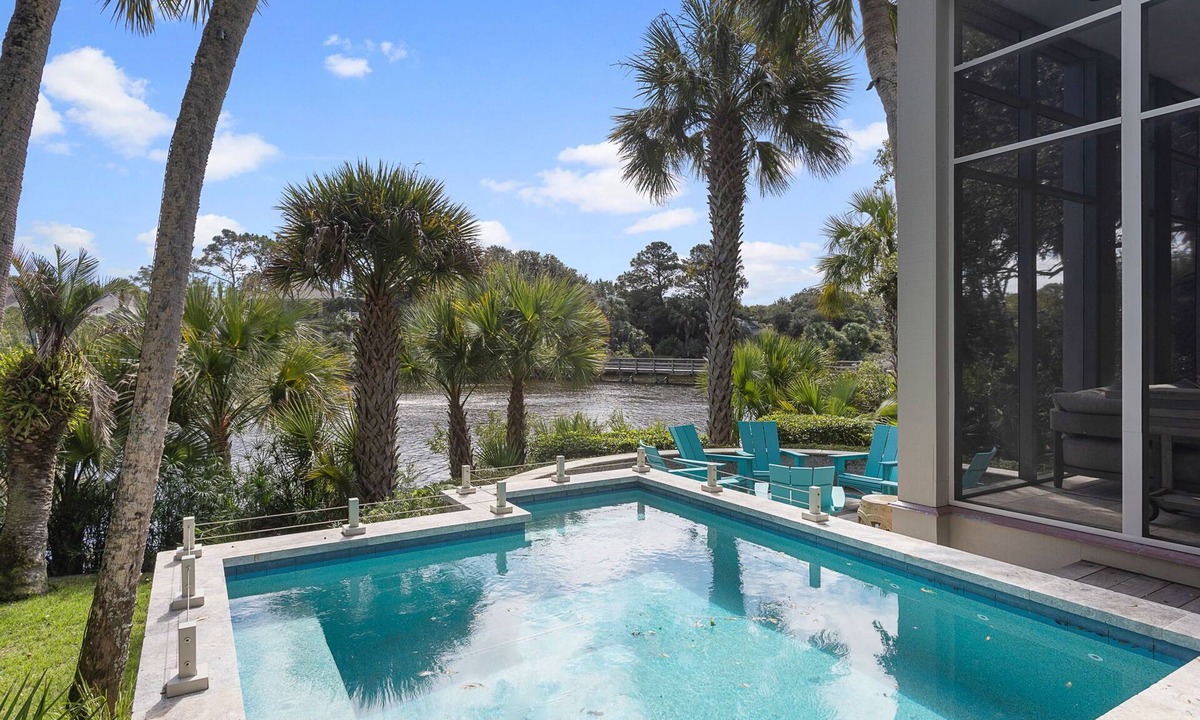 Vanderhorst Plantation House | Lagoonfront Luxury: Pool, Beach Walk