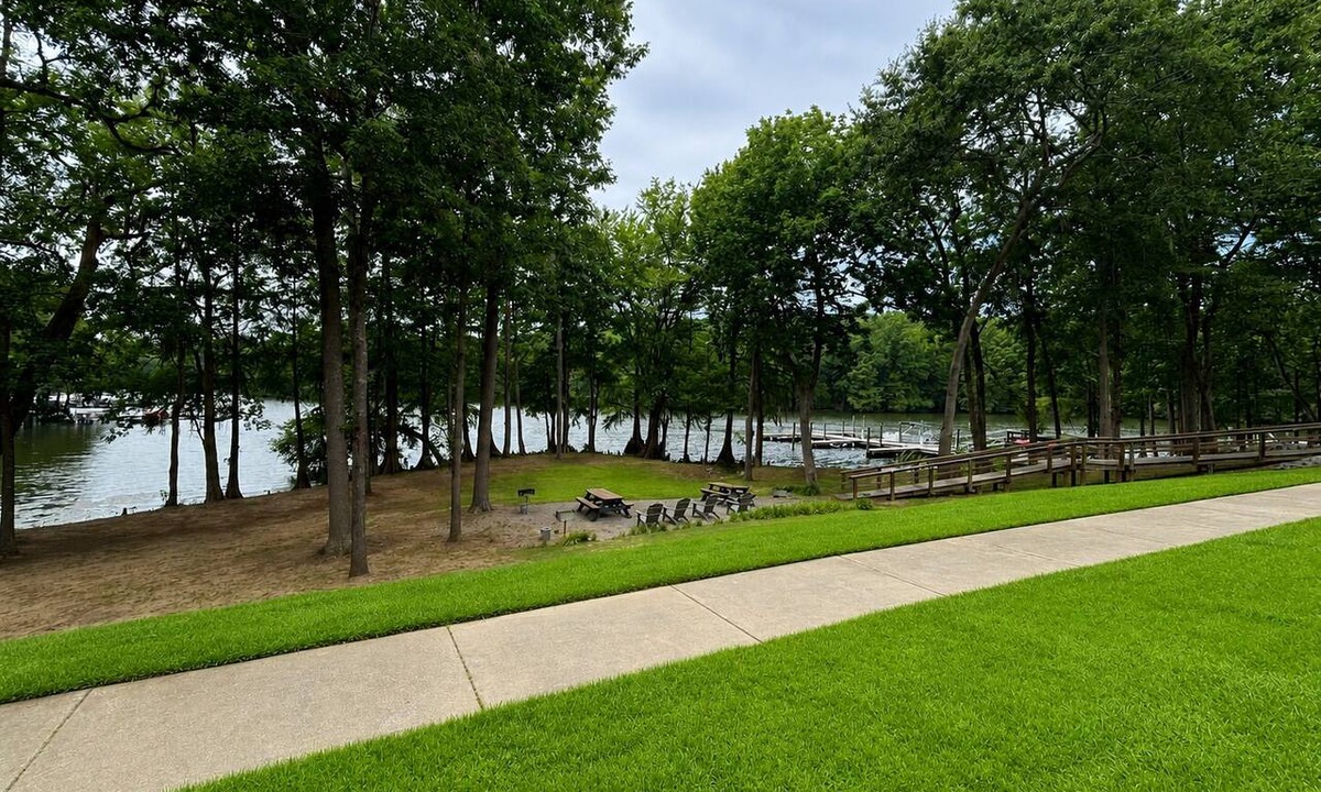 Santee Condo | Lake Marion Condo, Boat Slip Included, Pet Friendly