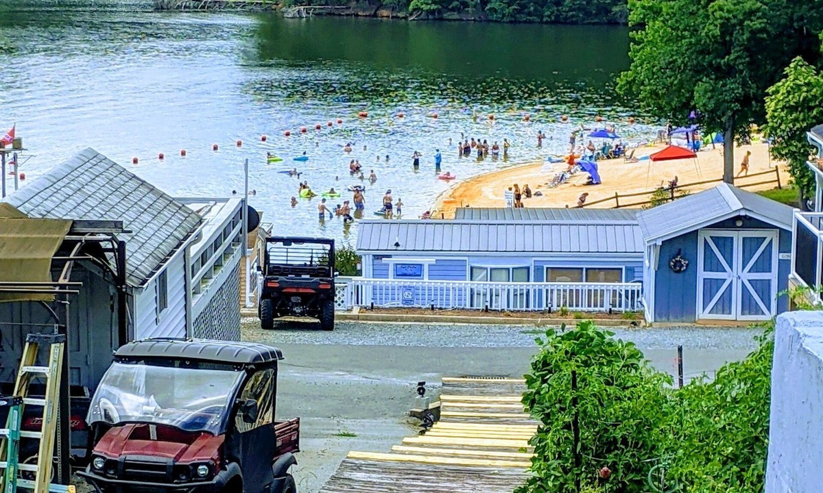 New London House | Lake view retreat steps to Badin Lake! Pool, Beach, Restaurant/Bar & Boat Launch