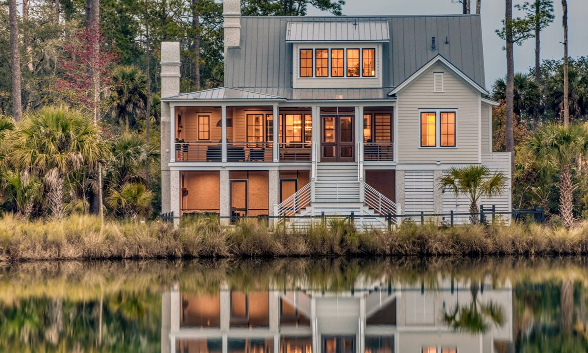Palmetto Bluff House | Lake Views + Porch Movies, Game Nights and Hot Tub