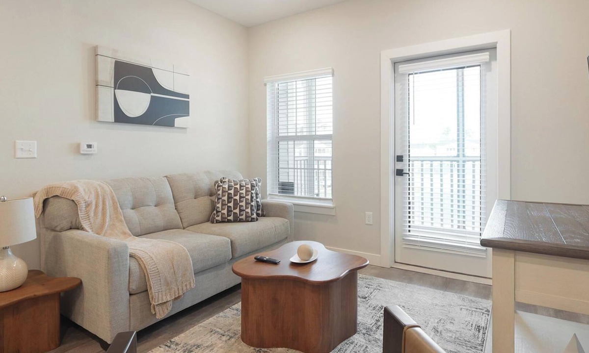 Beaufort Apartment | Landing | Modern 1BD, Gym