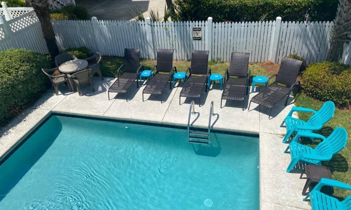 Surfside Beach House | LATE AUG&SEPT 2026 WEEKS-20% DISCOUNTED BASE RATE-INLCUDES LINENS/CLEANING/BBQ