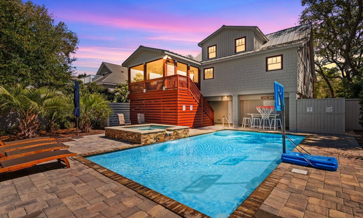 North Litchfield Beach House | Litchfield Home w/Elevator & Screened Porches Near Beach