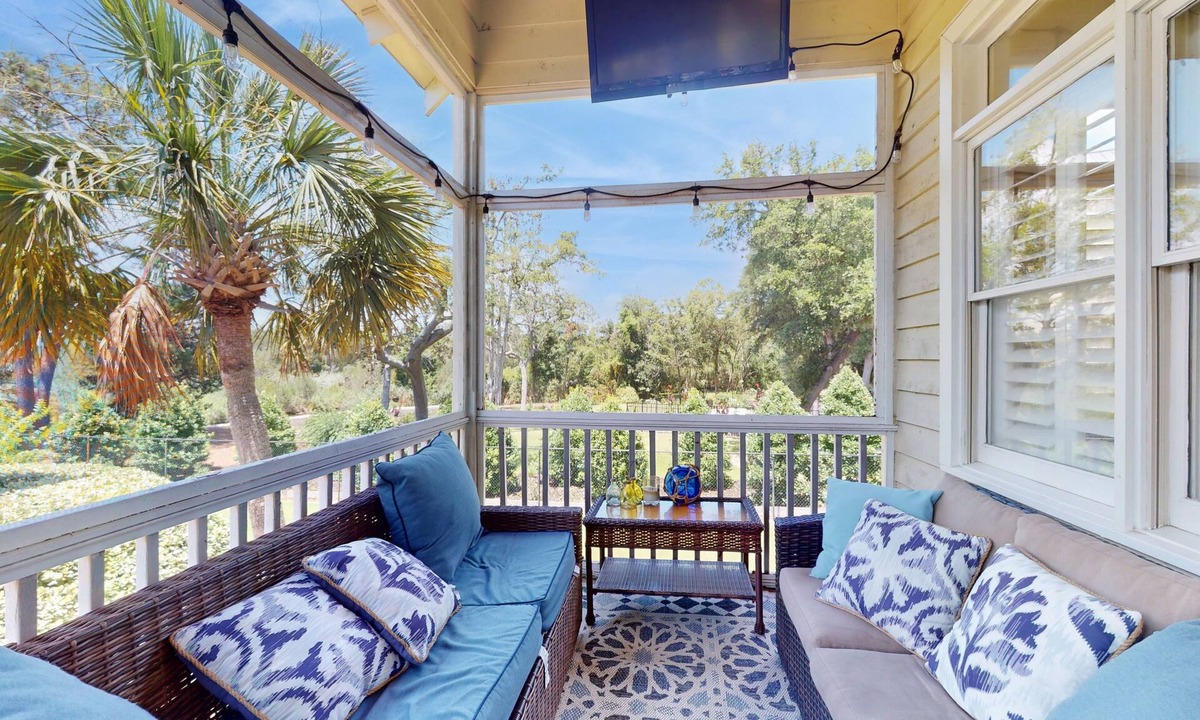 Litchfield by the Sea House | Litchfield by the Sea gem with shared pool, tennis, & fishing - walk to beach