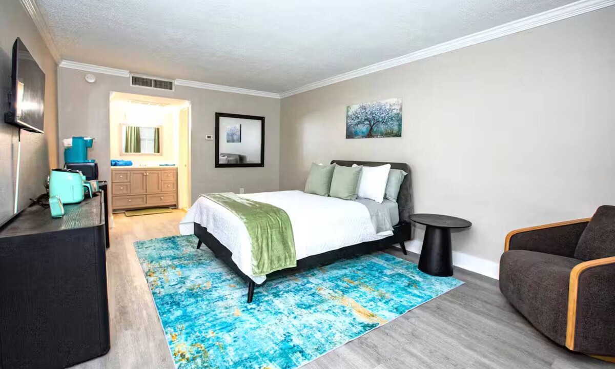 Sheffield Park Apartment | Lux Mins To Atrium Health & Charlotte Airport