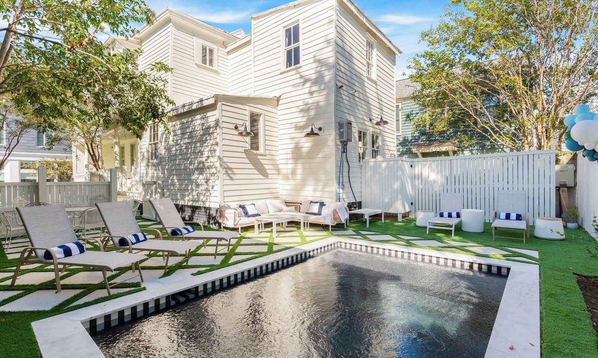 Cannonborough Elliotborough House | Luxe 5BR w/Heated Pool~1 Block to King~Lowcountry House
