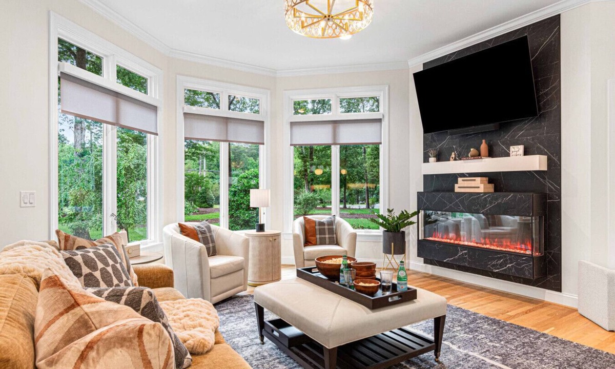 Burlington House | Luxury Home w/Hot Tub, 12 mins from Elon Univ
