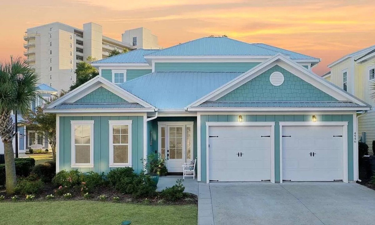 Windy Hill House | Luxury North Beach Resort home w/private pool, master on main & open floor plan