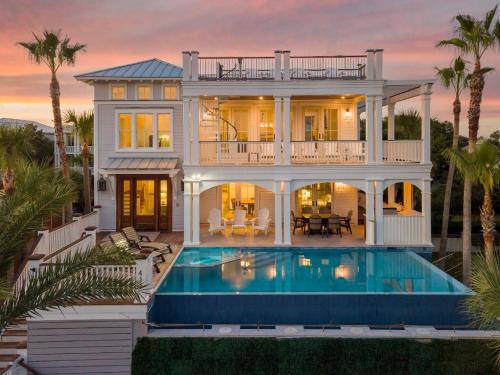 Isle of Palms House | Luxury Ocean Blvd. POOL/HOT TUB, PUTTING GREEN, ROOF TOP