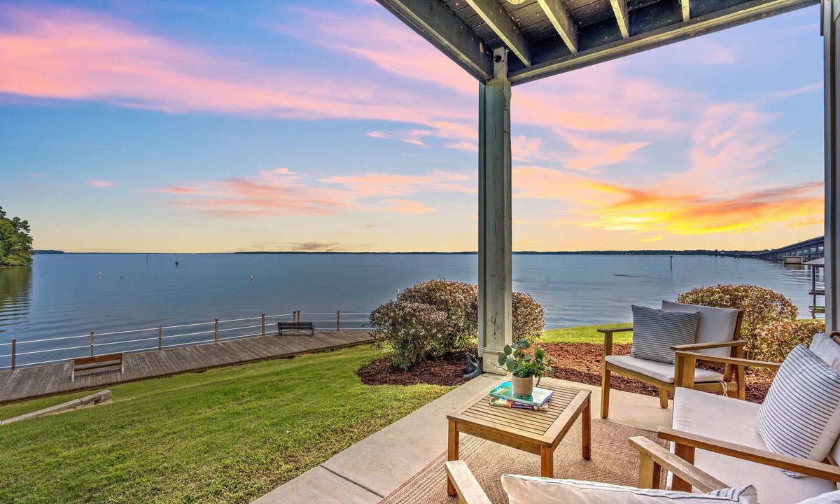 Santee Condo | LuxuryGrndFloorCornerLakeViewPoolGolfFishBoatParks