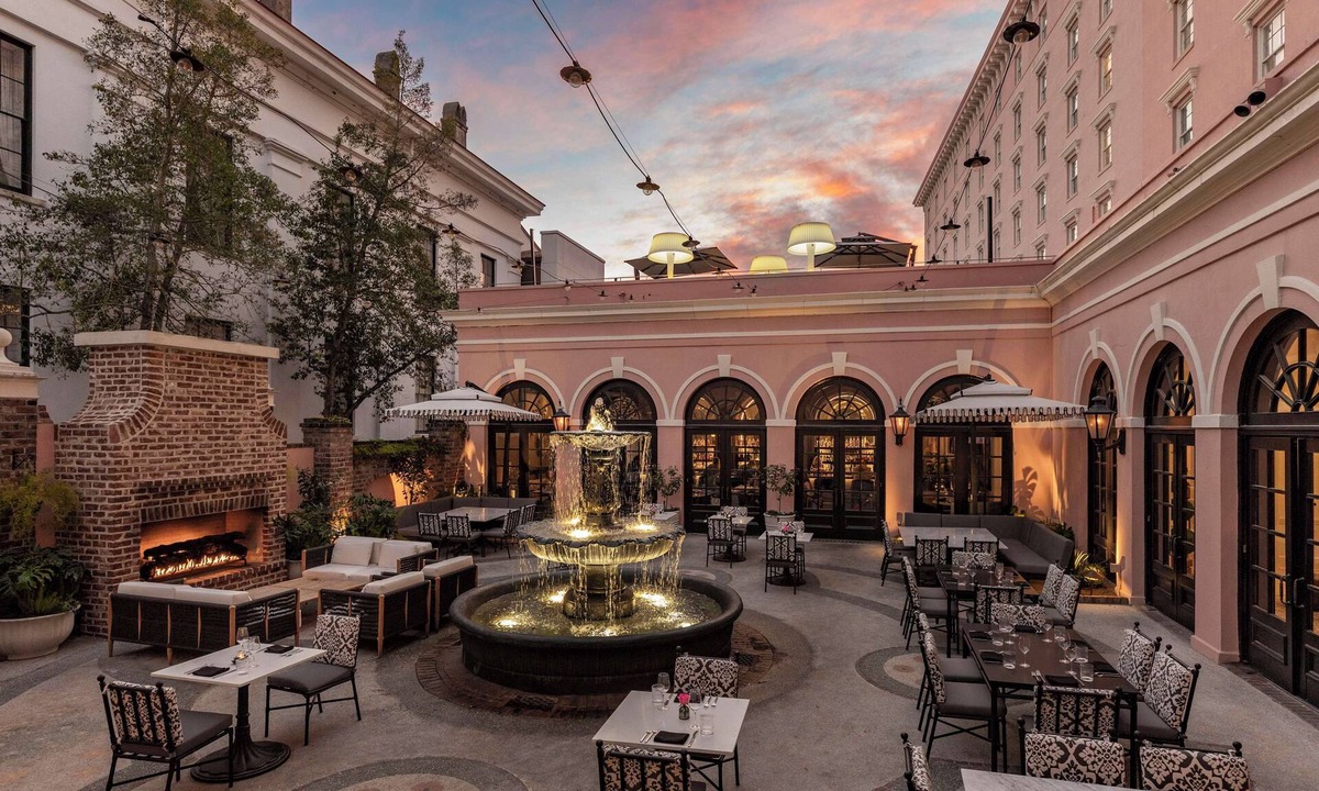 Charleston Historic District Hotel | Mills House Charleston, Curio Collection by Hilton