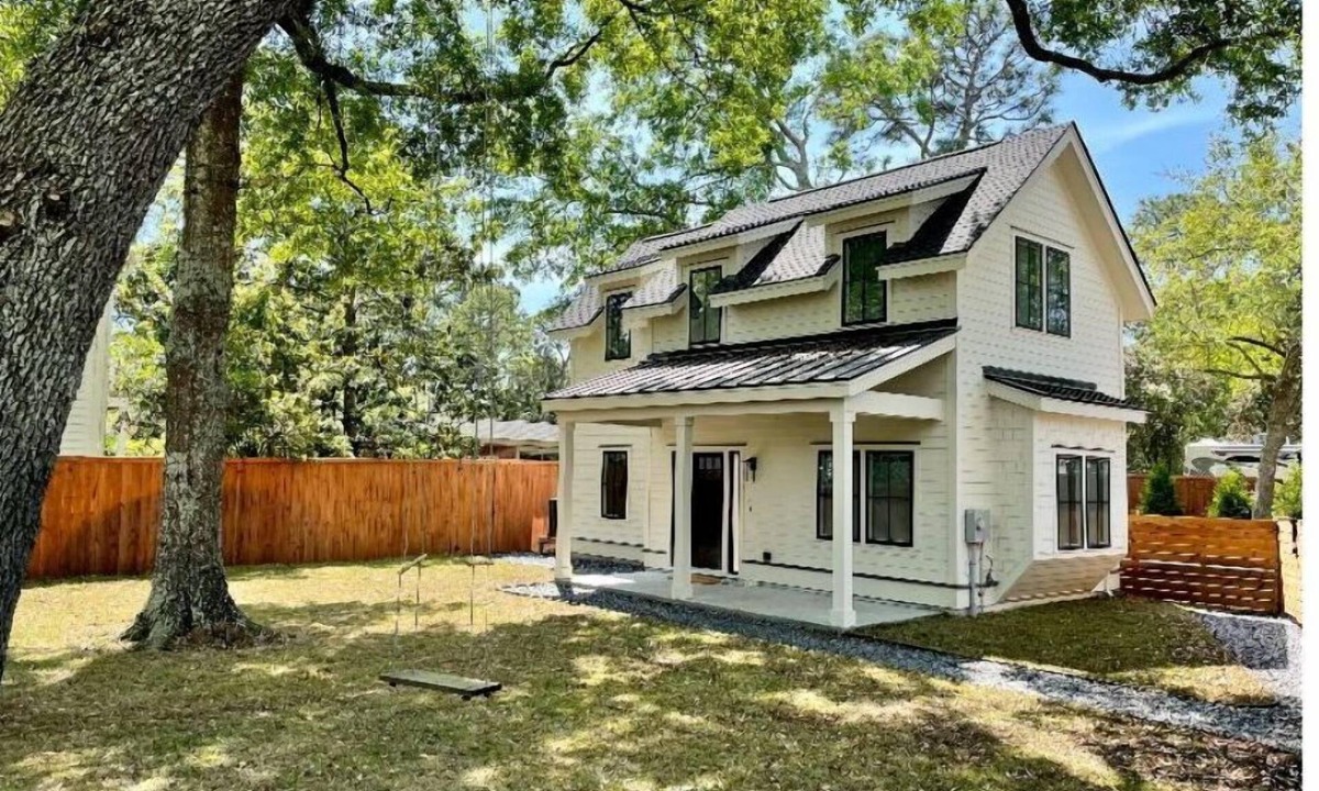 Old Village Cottage | Mt. Pleasant Retreat: Guest Cottage Near Beach & Downtown