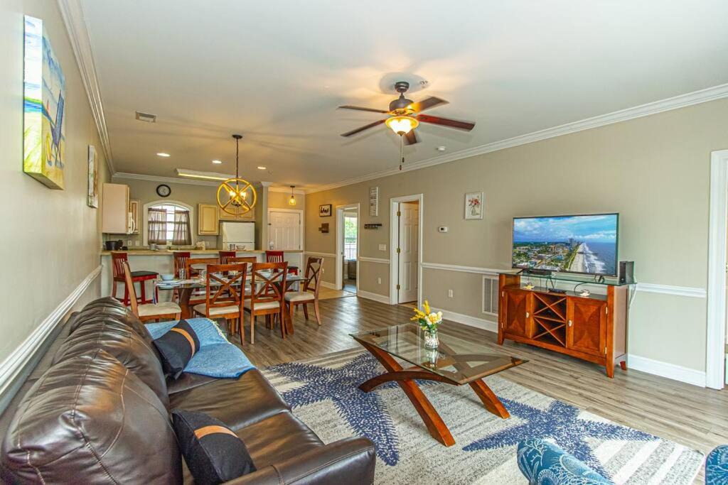 Central Myrtle Beach Apartment | NEW 2BR 2BA Beachy Golf Villa Near Beach