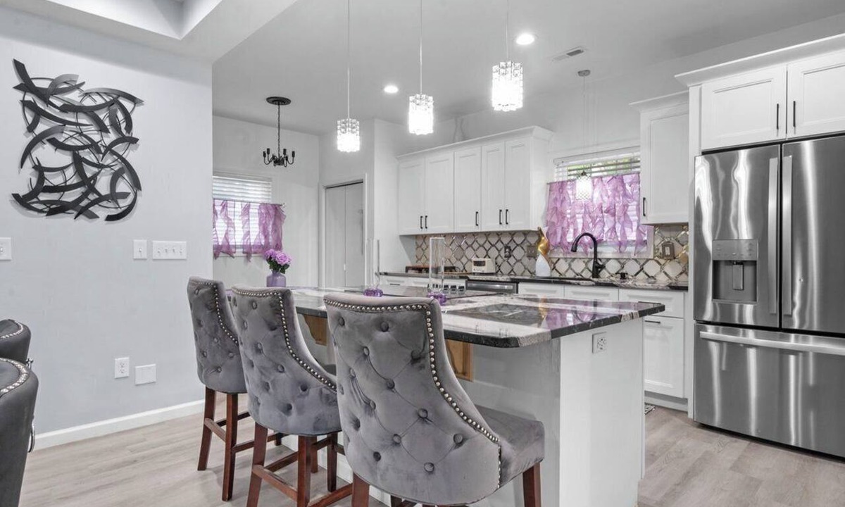 Charlotte House | New 4 bedroom house near Great Wolf Lodge, Motor Speedway and UNCC in Charlotte